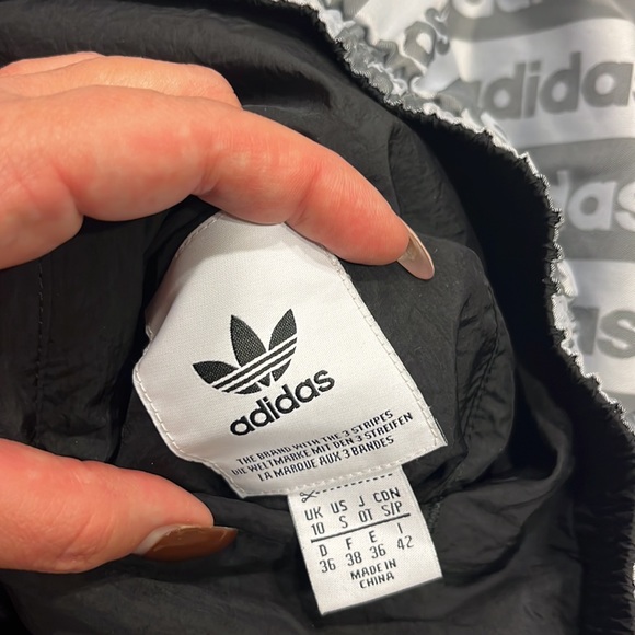 BNWOT ADIDAS reversible 🔄 logo on both sides jacket - Picture 5 of 5